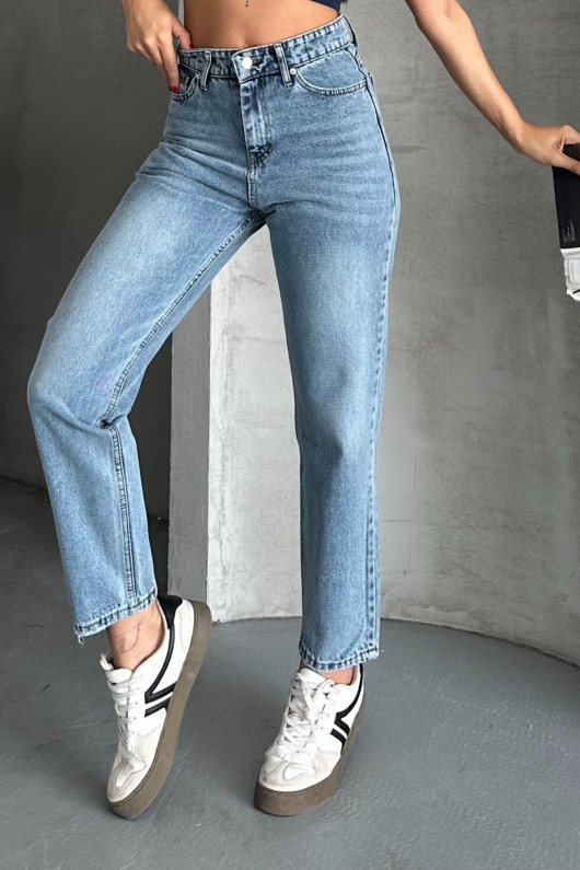 Kadın Mom Fıt Denim Pantolon Bıyık Kimyasal Kar Yıkama Mavi 4005 Kadın Mom Fıt Denim Pantolon Bıyık Kimyasal Kar Yıkama Mavi 4005