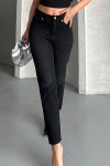 Kadın Mom Fıt Denim Pantolon Bıyık Kimyasal Kar Yıkama Siyah 4005 Kadın Mom Fıt Denim Pantolon Bıyık Kimyasal Kar Yıkama Siyah 4005