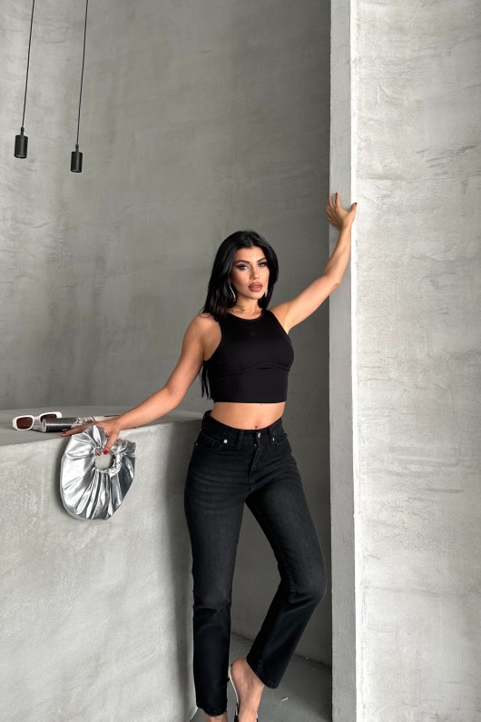 Kadın Mom Fıt Denim Pantolon Bıyık Kimyasal Kar Yıkama Siyah 4005 Kadın Mom Fıt Denim Pantolon Bıyık Kimyasal Kar Yıkama Siyah 4005