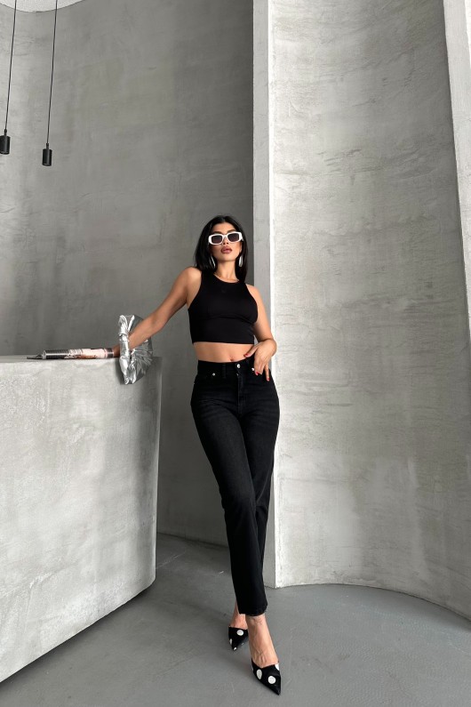 Kadın Mom Fıt Denim Pantolon Bıyık Kimyasal Kar Yıkama Siyah 4005 Kadın Mom Fıt Denim Pantolon Bıyık Kimyasal Kar Yıkama Siyah 4005