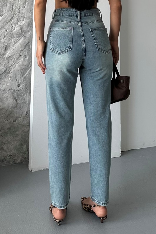 Kadın Mom Fıt Denim Pantolon Bıyık Kimyasal Kar Yıkama Mavi Yeşil Efekti 4005 Kadın Mom Fıt Denim Pantolon Bıyık Kimyasal Kar Yıkama Mavi Yeşil Efekti 4005