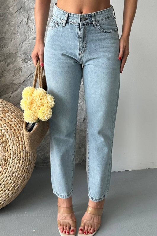 Kadın Mom Fıt Denim Pantolon Bıyık Kimyasal Kar Yıkama Buz Mavi 4005