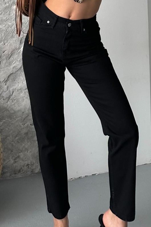 Kadın Mom Fıt Kot Pantolon Enzim Taş Yıkama Siyah 4006 Kadın Mom Fıt Kot Pantolon Enzim Taş Yıkama Siyah 4006