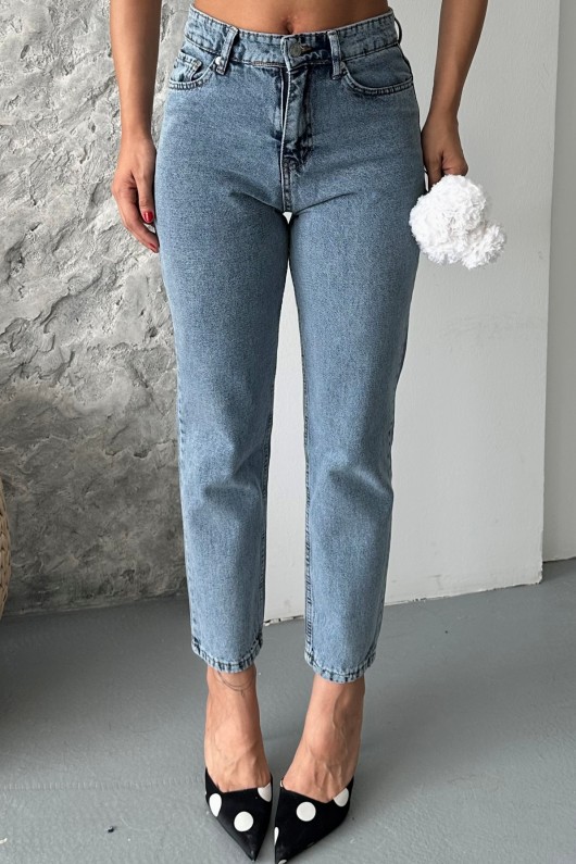 Kadın Mom Fıt Kot Pantolon Enzim Taş Yıkama Mavi 4006 Kadın Mom Fıt Kot Pantolon Enzim Taş Yıkama Mavi 4006