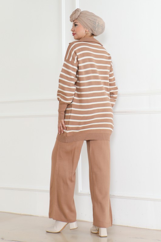 Yakası Fermuarlı Çizgili Triko Takım Vizon 1002