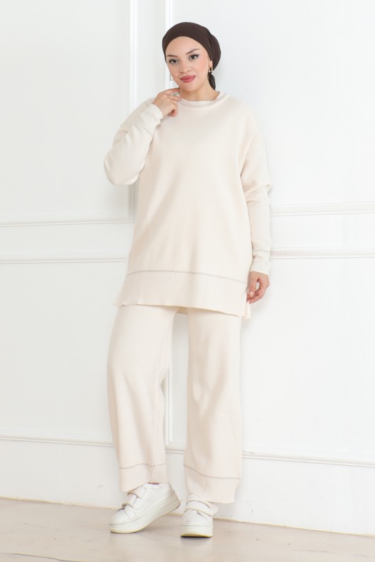 Şerit Detaylı Triko Takım Ekru 1018 Şerit Detaylı Triko Takım Ekru 1018