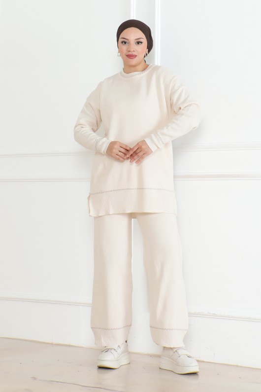 Şerit Detaylı Triko Takım Ekru 1018 Şerit Detaylı Triko Takım Ekru 1018