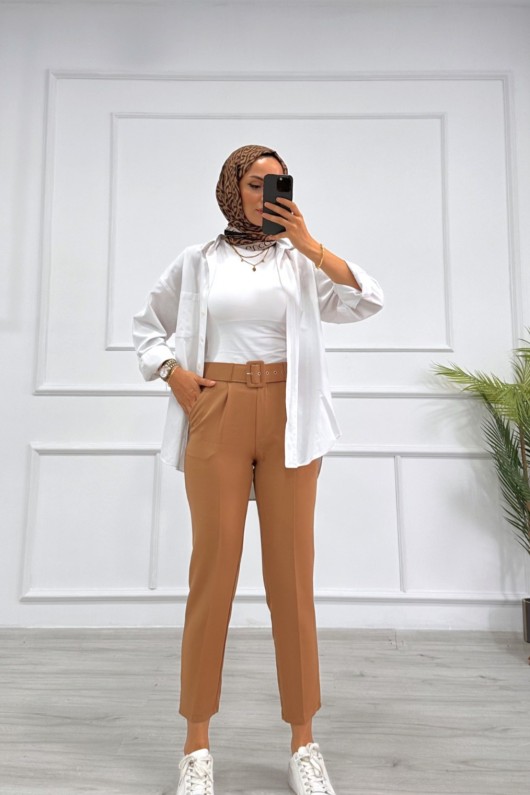 Kadın Double Kumaş Beli Kemerli Havuç Kesim Pantolon Sütlü Kahve 2502